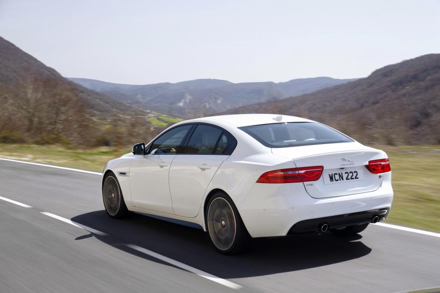 Jaguar XE S 2015 года  (фото 49 из 49)